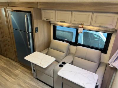 2027 Thor Motor Coach OMNI TRAIL — engine compartment view