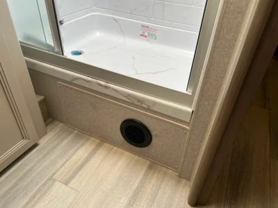 2027 Thor Motor Coach OMNI TRAIL — photo 19 view