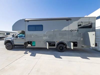 2027 Thor Motor Coach OMNI TRAIL — photo 30 view