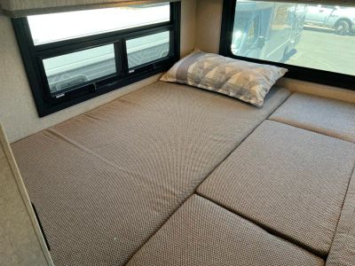 2027 Thor Motor Coach OMNI TRAIL — photo 22 view
