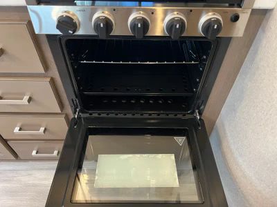 2027 Thor Motor Coach OMNI TRAIL — photo 15 view