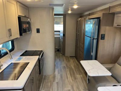 2027 Thor Motor Coach OMNI TRAIL — detail view