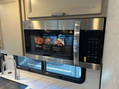 2027 Thor Motor Coach OMNI TRAIL — photo 13 view