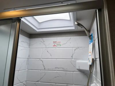 2027 Thor Motor Coach OMNI TRAIL — photo 20 view