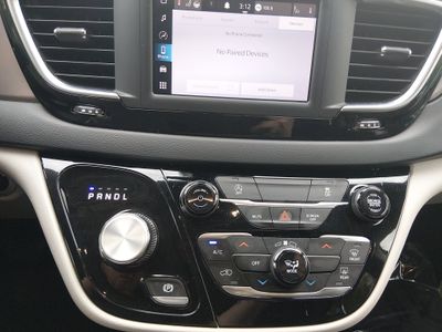 2023 Chrysler Voyager - Photo 13