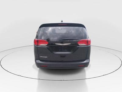2023 Chrysler Voyager - Photo 6