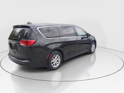 2023 Chrysler Voyager - Photo 7