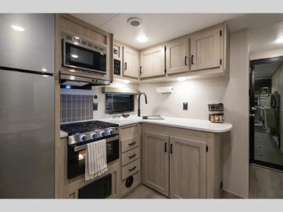 2026 Coachmen RV Catalina Trail Blazer — photo 32 view