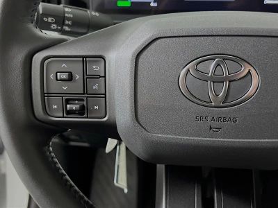 2026 Toyota RAV4 Plug-In Hybrid — photo 16 view