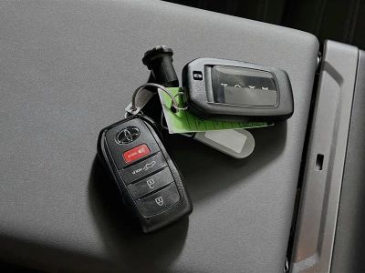 2026 Toyota RAV4 Plug-In Hybrid — photo 33 view