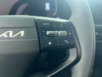 2025 Kia EV6 — photo 19 view