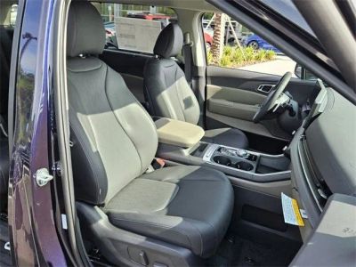 2026 Kia Carnival Hybrid — photo 12 view