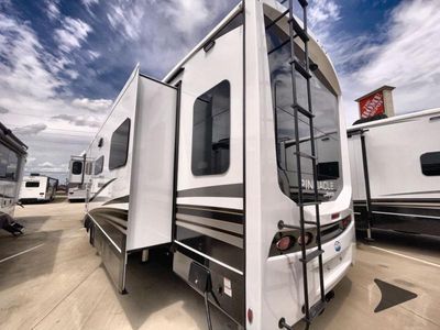 2026 Jayco Pinnacle - Photo 3