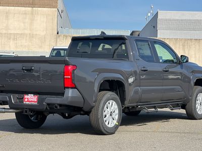 2026 Toyota Tacoma - Photo 2