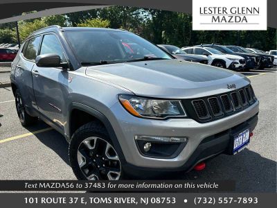 2018 Jeep Compass Trailhawk in Billet Silver Metallic Clearcoat — front three-quarter view