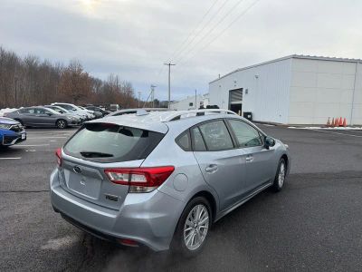 2017 Subaru Impreza Premium - Photo 7