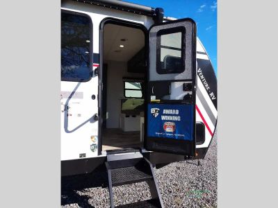 2026 Venture RV Stratus — photo 23 view