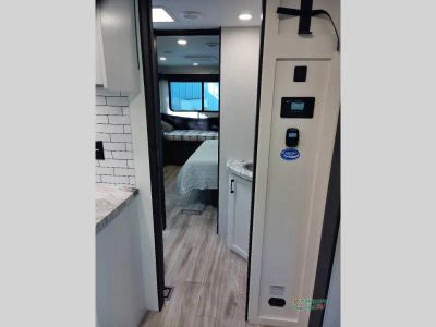 2026 Venture RV Stratus — photo 38 view