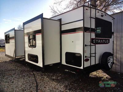 2026 Venture RV Stratus — interior view