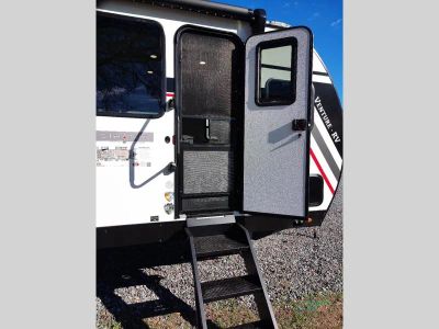2026 Venture RV Stratus — photo 22 view
