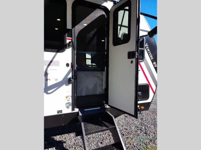 2026 Venture RV Stratus — photo 28 view