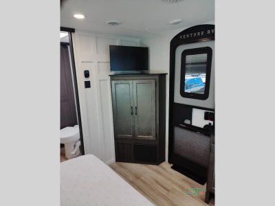 2026 Venture RV Stratus — photo 45 view