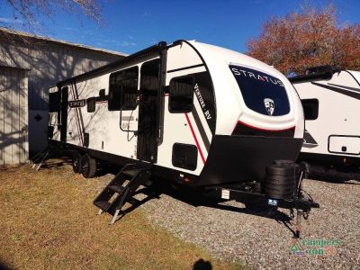 2026 Venture RV Stratus — front three-quarter view