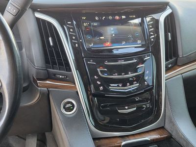 2019 Cadillac Escalade - Photo 8