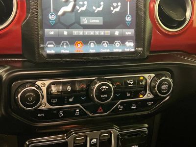 2021 Jeep Wrangler — photo 23 view