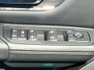 2025 Ram 1500 — photo 18 view