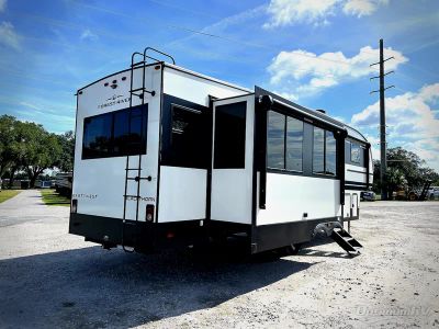 2025 East to West Blackthorn — rear three-quarter view