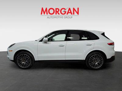 2023 Porsche Cayenne — side profile view
