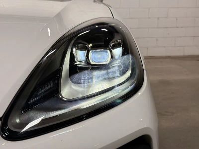 2023 Porsche Cayenne — photo 10 view