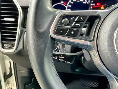 2023 Porsche Cayenne — photo 37 view