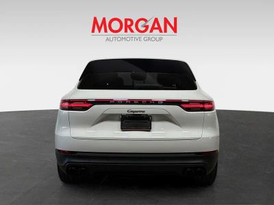 2023 Porsche Cayenne — photo 8 view