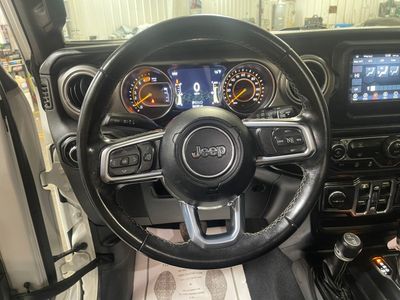 2020 Jeep Wrangler Unlimited — photo 11 view