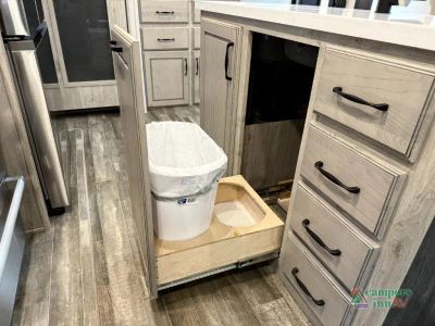 2023 Keystone RV Avalanche - Photo 32
