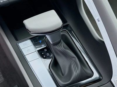 2026 Hyundai ELANTRA — photo 13 view