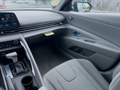 2026 Hyundai ELANTRA — photo 16 view