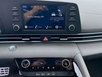 2026 Hyundai ELANTRA — photo 10 view