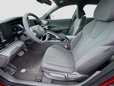 2026 Hyundai ELANTRA — photo 14 view