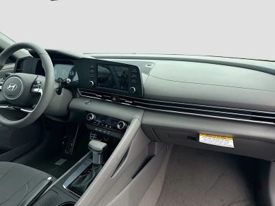 2026 Hyundai ELANTRA — photo 21 view