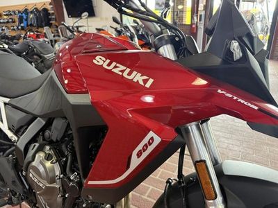 2025 Suzuki V-STROM 800 - Photo 13