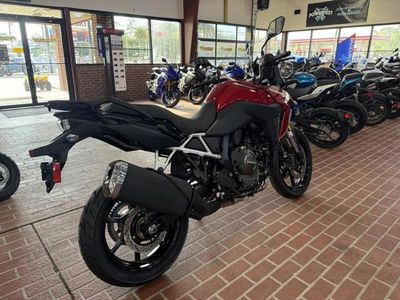 2025 Suzuki V-STROM 800 - Photo 5