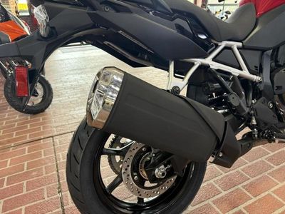 2025 Suzuki V-STROM 800 - Photo 14