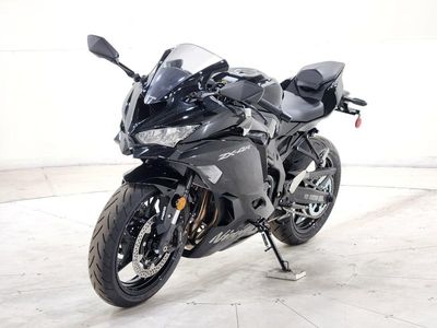 2025 Kawasaki NINJA ZX-4R ABS - Photo 2