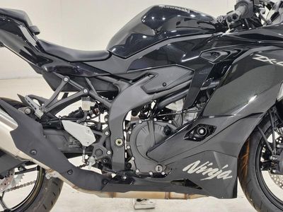 2025 Kawasaki NINJA ZX-4R ABS - Photo 9