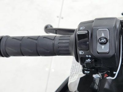2025 Kawasaki NINJA ZX-4R ABS - Photo 12