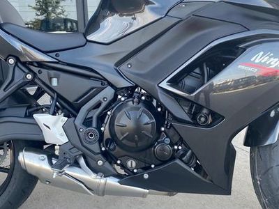 2026 Kawasaki Ninja 650 - Photo 10