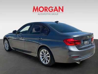 2017 BMW 3 Series — detail view